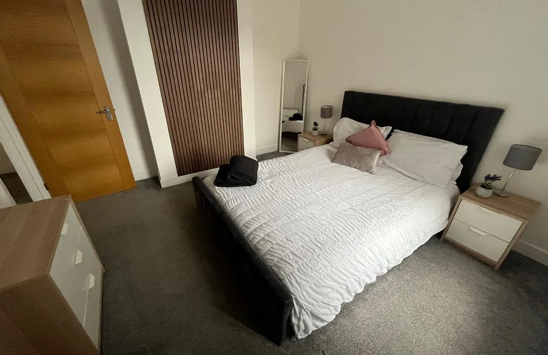 Jefferson Avenue Apartment-1