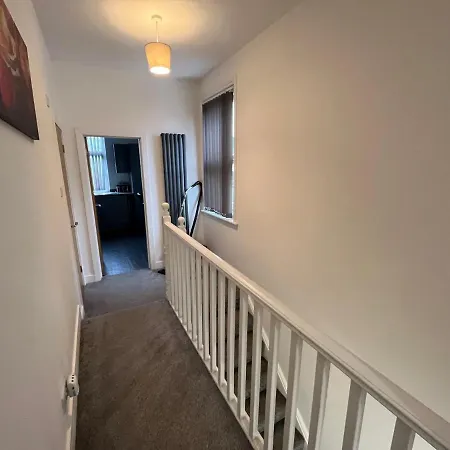 Jefferson Avenue Apartment-3